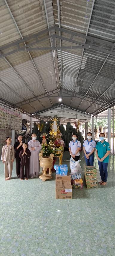 Trao quà đến Mái ấm Thiện Tâm và Chùa Phước Hải ở BìnhThuận (ngày 20/10/2021)